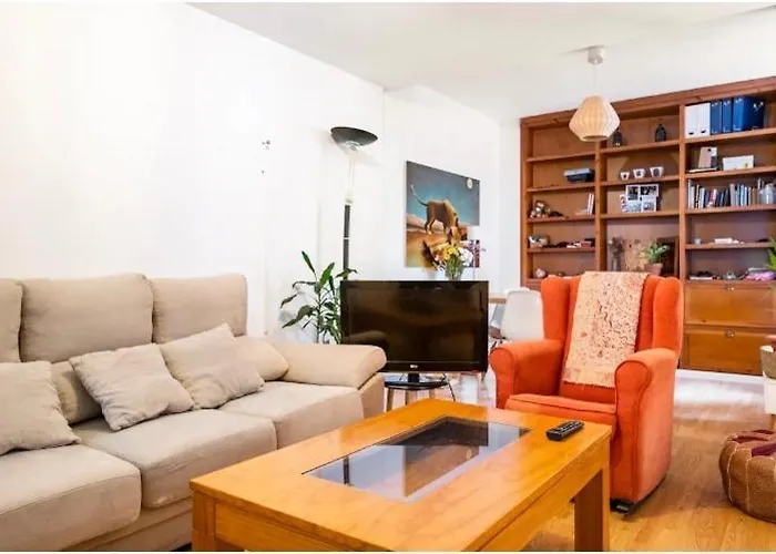 Acogedora Habitacion en apartamento compartido amplio y céntrico